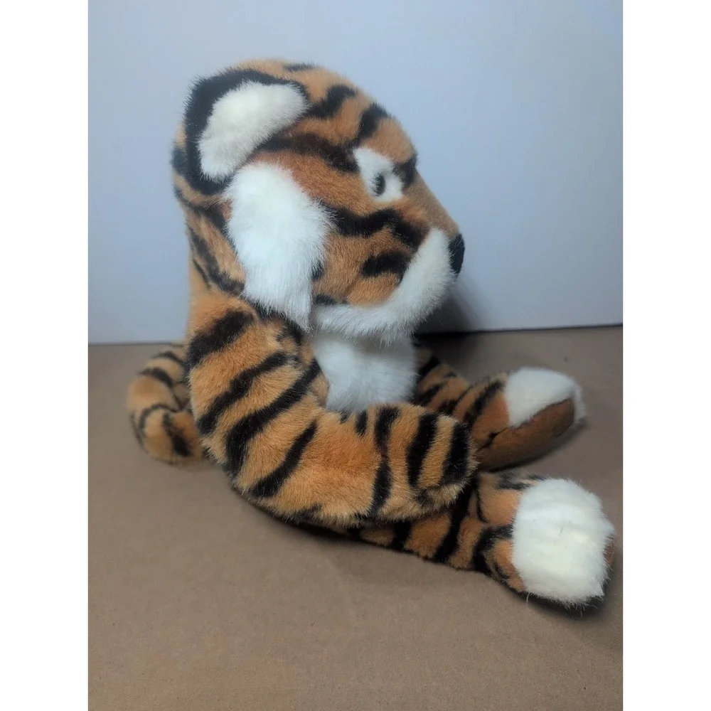 Vintage Russ Heartcraft Collection Tickles Tiger Plush Stuffed Animal 16in